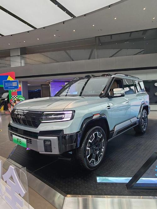 重庆北碚区阳维志企业管理咨询比亚迪方程豹硬派越野的爆款，英菲尼迪35周年与你共成长